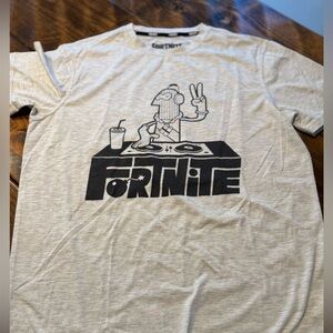 Epic Games Fortnite M short sleeve tee Gray NEW  from 2018